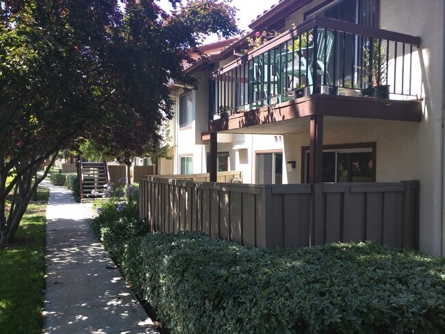 4065 Porte La Paz, Unit 162