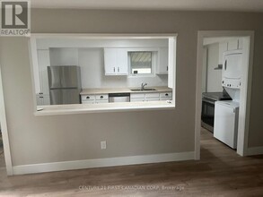 130 Nicholas Crescent in London, ON - Building Photo - Building Photo