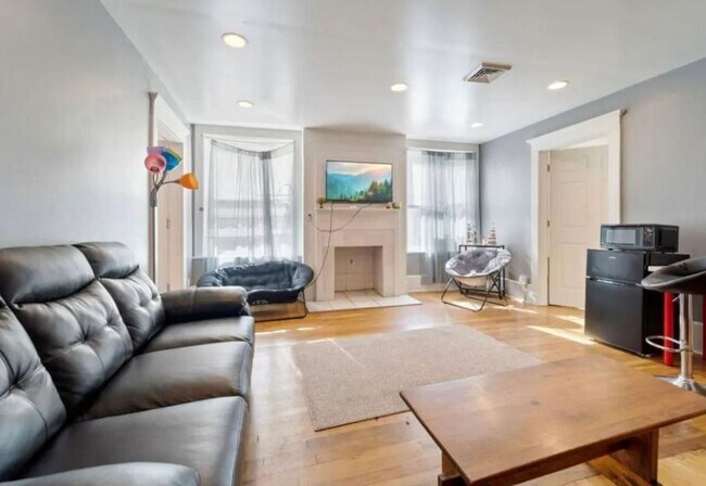 23 E Clinton St-Unit -2F in Binghamton, NY - Building Photo - Building Photo