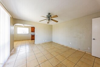 2753 W Lawrence Ln in Phoenix, AZ - Building Photo - Building Photo