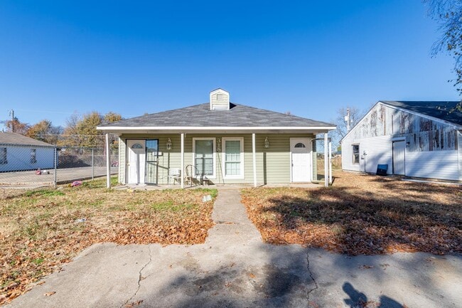 property at 318 Gannt St