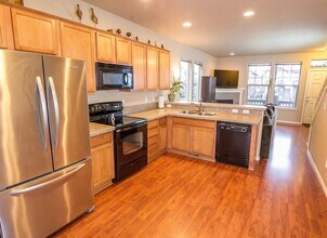 1470 NE Redspire Ln in Hillsboro, OR - Building Photo - Building Photo