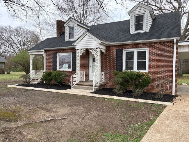 property at 1814 S Highland Ave