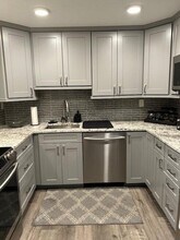 2562 Garden Dr N in Lake Worth Beach, FL - Foto de edificio - Building Photo