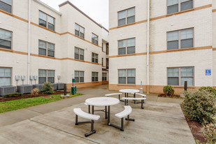 College Center Apartments