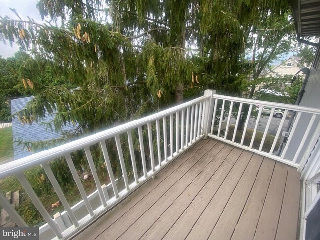 128 Mortimer St in Dunmore, PA - Building Photo - Building Photo