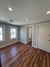 110 Quincy Ave, Unit #3 in Winthrop, MA - Building Photo - Building Photo