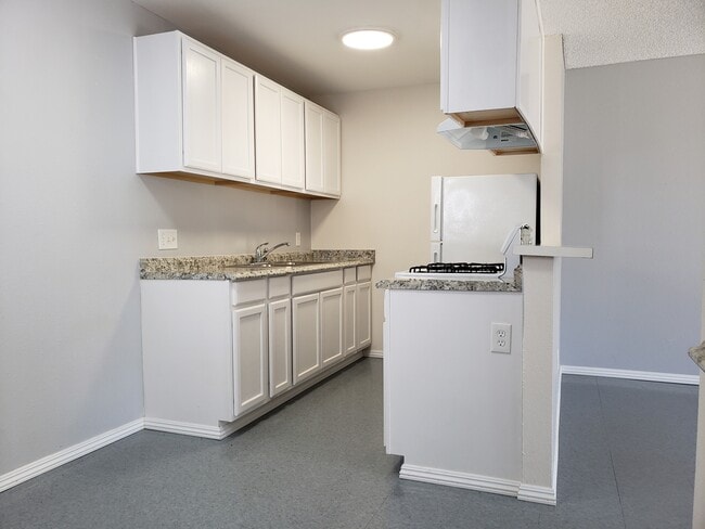 Vista Del Pacifico Apartments in San Ysidro, CA - Building Photo - Building Photo