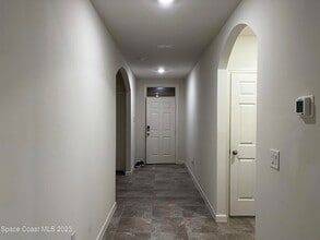 388 Guinevere Dr SW in Melbourne, FL - Building Photo - Building Photo