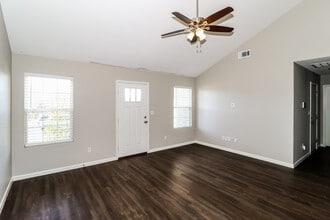 2919 Gillis Dr in Benton, AR - Foto de edificio - Building Photo