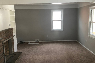 1976 E 124th Pl, Unit #2 in Cleveland, OH - Building Photo - Building Photo