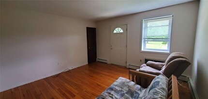 635 South St in Highland, NY - Building Photo - Building Photo