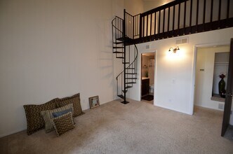 9797 E Peakview Ave in Englewood, CO - Building Photo - Building Photo