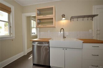 27 Argyle Ave in West Hartford, CT - Building Photo - Building Photo