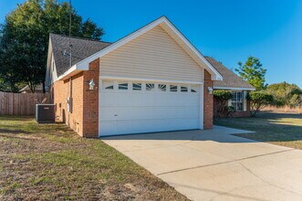 546 Tikell Dr in Crestview, FL - Building Photo - Building Photo