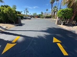 Twin Palms Apartments in Palm Springs, CA - Building Photo - Building Photo