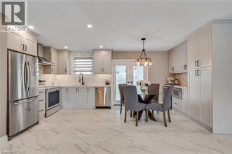 6 Willow Green Ct in Kitchener, ON - Building Photo - Building Photo