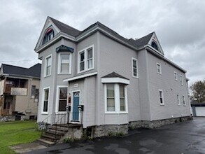 633 W Onondaga St, Unit 1 in Syracuse, NY - Foto de edificio - Building Photo