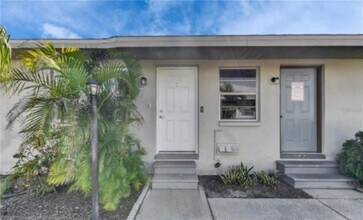 1025 Apollo Beach Blvd in Apollo Beach, FL - Building Photo - Building Photo