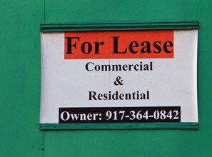 686 Grand St in Brooklyn, NY - Building Photo - Building Photo