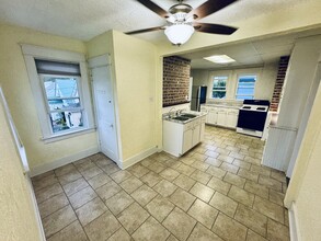 2628 Pennsylvania Ave, Unit Upstairs in Erie, PA - Building Photo - Building Photo