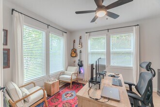 63 Perennial Cyn Dr in The Woodlands, TX - Building Photo - Building Photo