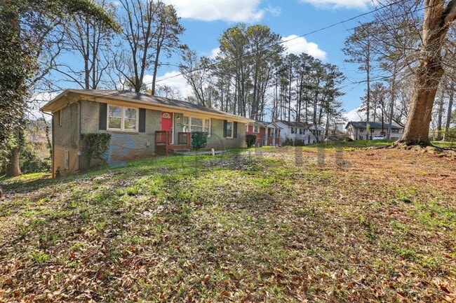 property at 586 Oakside Dr SW