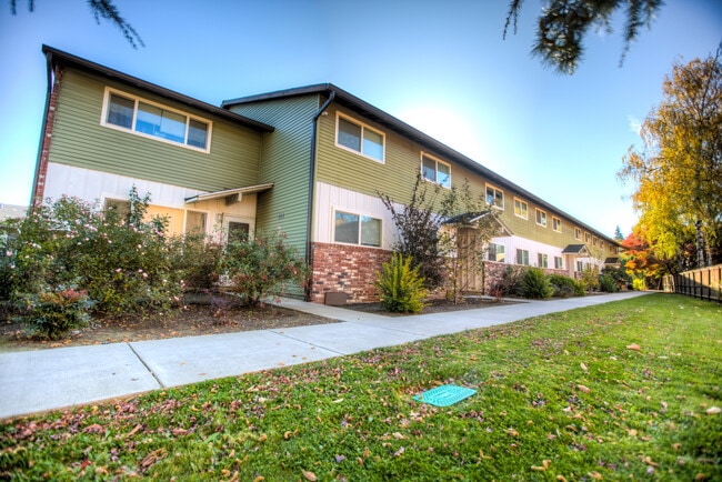 414 E 9th St, Unit 12