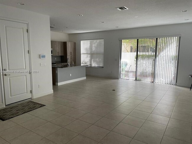 20962 NW 1st Dr in Pembroke Pines, FL - Building Photo - Building Photo