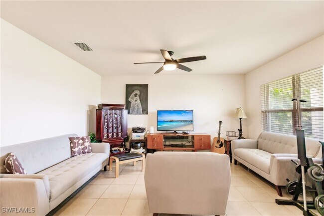 property at 1904 SW 10th Terrace