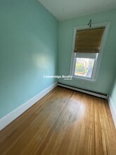 76 Boston St, Unit 2A in Somerville, MA - Foto de edificio - Building Photo