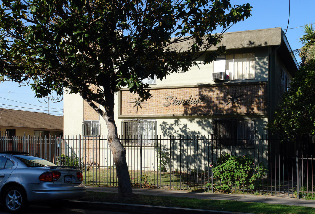 1021 S Myrtle Ave in Inglewood, CA - Building Photo