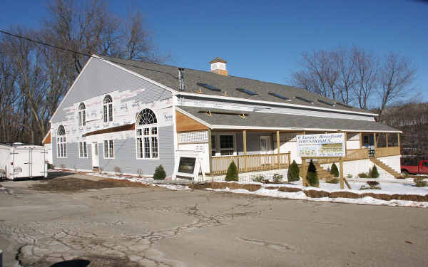 Riverfront Townhouses in Haverhill, MA - Foto de edificio - Building Photo