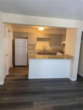 1600 Oakpoint Dr SW in Marietta, GA - Building Photo - Building Photo