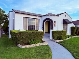 6000 4th Ave in Los Angeles, CA - Building Photo