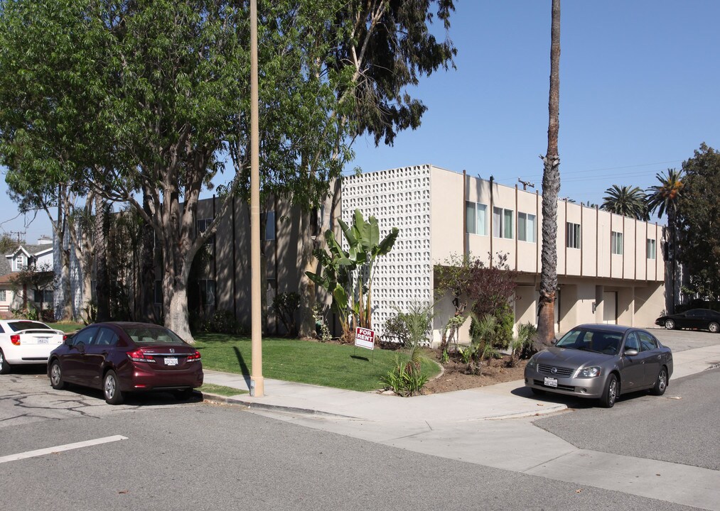 Amapola Gardens Apartments in Torrance, CA - Building Photo