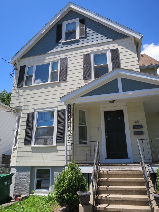 49 Marion St, Unit 2 in Medford, MA - Building Photo - Building Photo