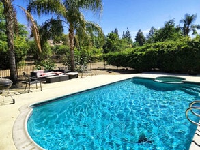 2002 N Mountain Ave in Upland, CA - Building Photo - Building Photo