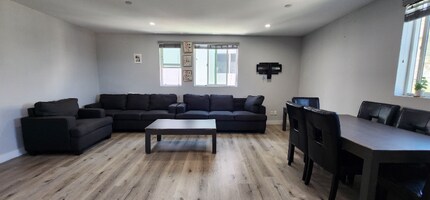 4651 W 18th St in Los Angeles, CA - Building Photo - Building Photo