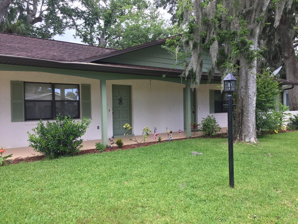 16 Farraday Ln in Palm Coast, FL - Building Photo