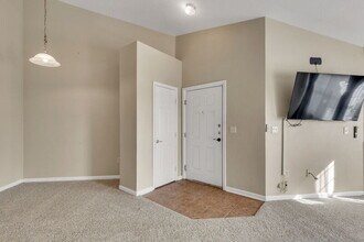 5714 N Gibralter Way in Aurora, CO - Building Photo - Building Photo