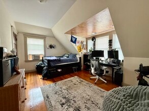 48 Englewood Ave, Unit 2 in Boston, MA - Foto de edificio - Building Photo