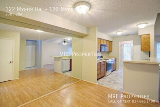 122 Myers Dr-Unit -120 Myers Dr in Fort Worth, TX - Building Photo - Building Photo