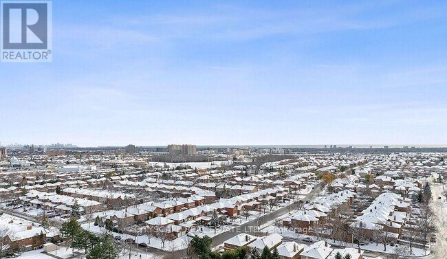 550-1550 Webb Dr in Mississauga, ON - Building Photo - Building Photo
