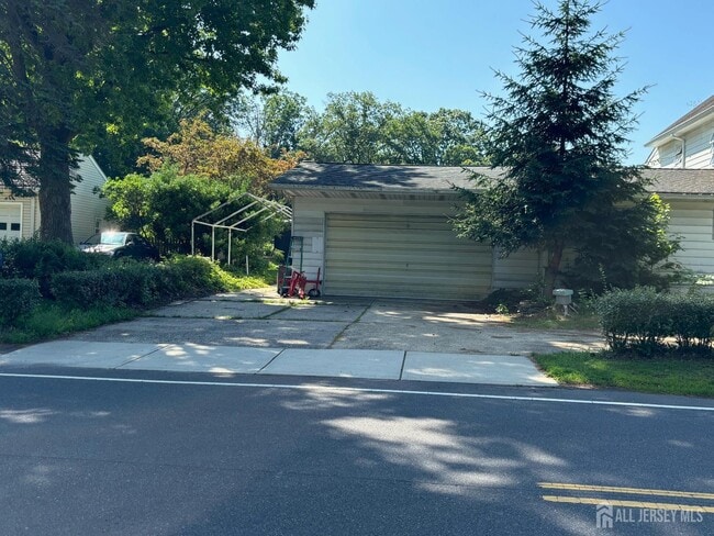296 Riva Ave in Milltown, NJ - Building Photo - Building Photo