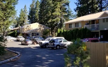 906 W 2nd St in Cle Elum, WA - Building Photo - Building Photo