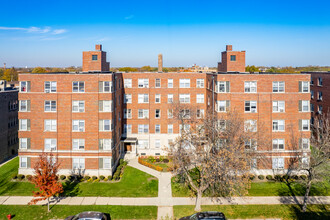 Lincoln Square in Chicago, IL - Building Photo - Building Photo