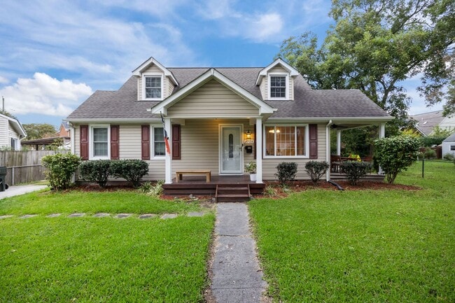 property at 3505 Elmore Pl