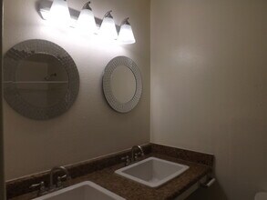 503 E Loyola Dr in Tempe, AZ - Foto de edificio - Building Photo