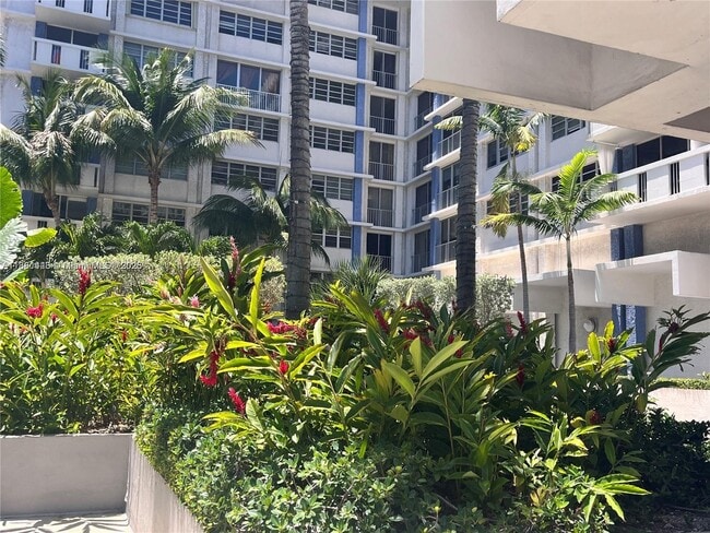 property at 800 West Ave
